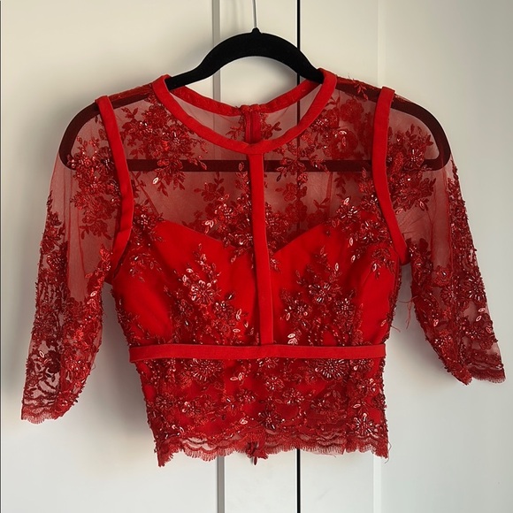 Elegant Red Lace Women's Top - Picture 1 of 5